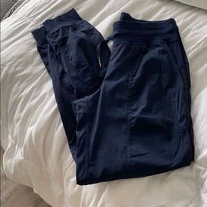 Dance Studio Jogger (LULULEMON)